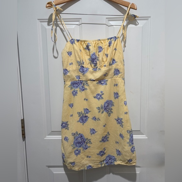 Forever 21 Dresses & Skirts - Forever 21 - Yellow Floral Mini Dress, Small